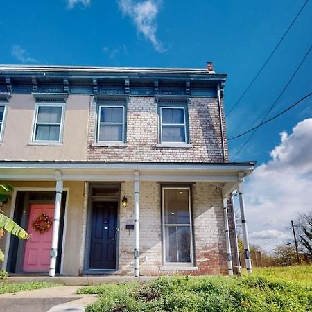 New! Renovated Townhome W/ Putting Green & Patio! Richmond Exterior foto
