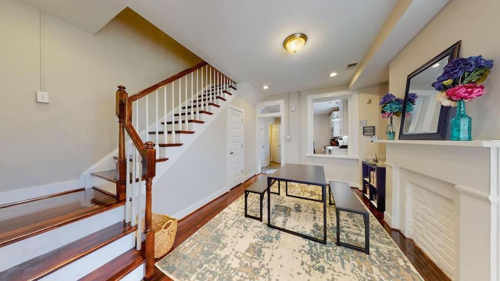 New! Renovated Townhome W/ Putting Green & Patio! Richmond Exterior foto