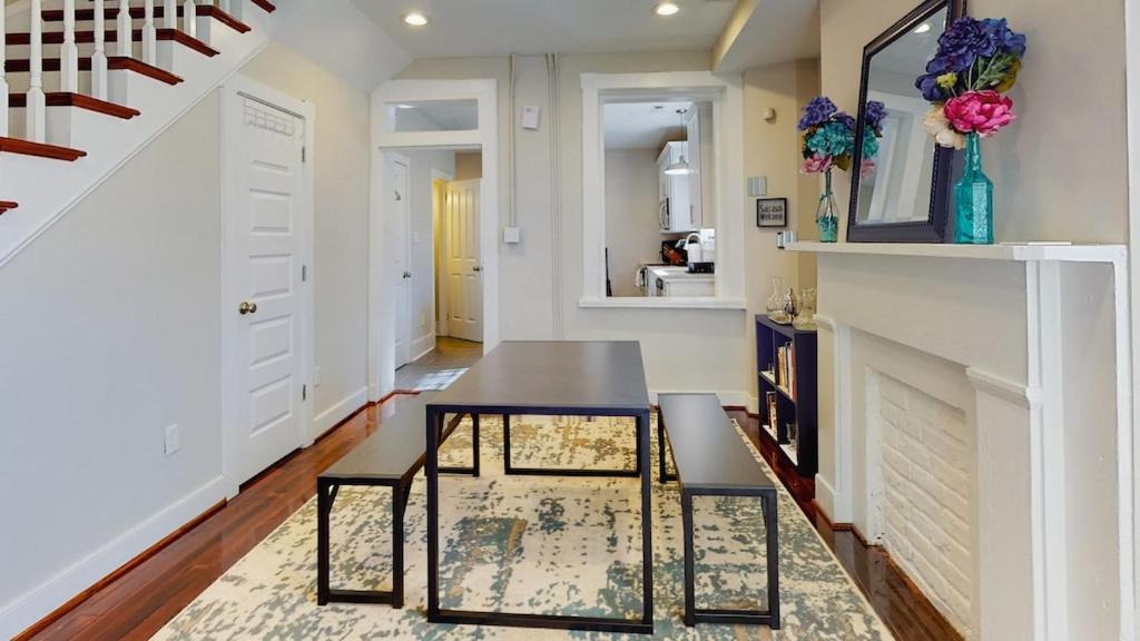 New! Renovated Townhome W/ Putting Green & Patio! Richmond Exterior foto