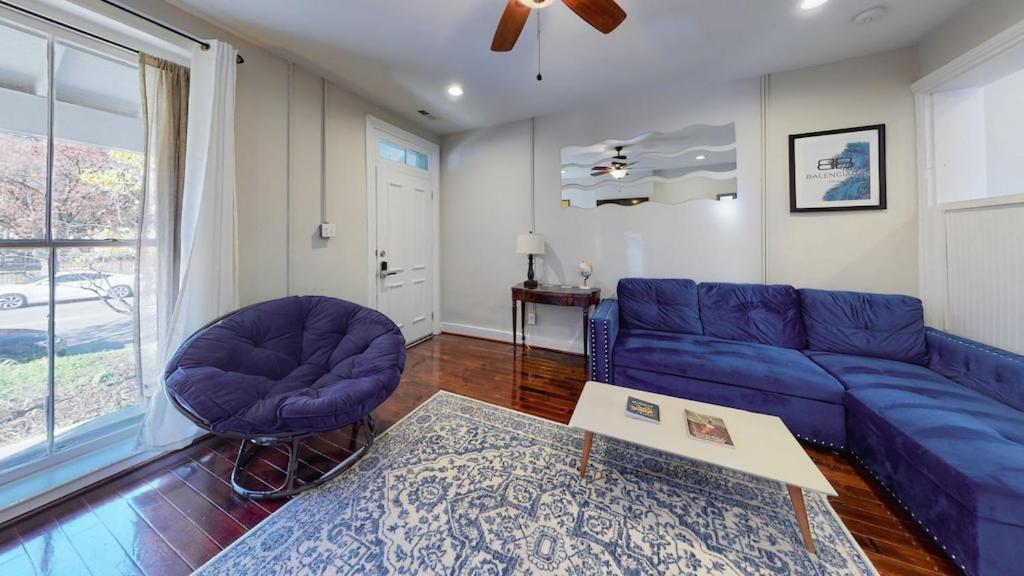 New! Renovated Townhome W/ Putting Green & Patio! Richmond Exterior foto